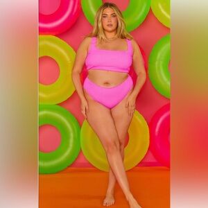 Show Me Your Mumu Hot Pink Scrunch 2 piece Sail Bottom & Hot Tub Top Bikini set.